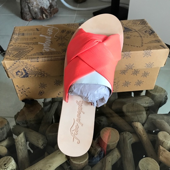 FREE PEOPLE Rio Vista Neon Coral Slide Sandals - Picture 3 of 4